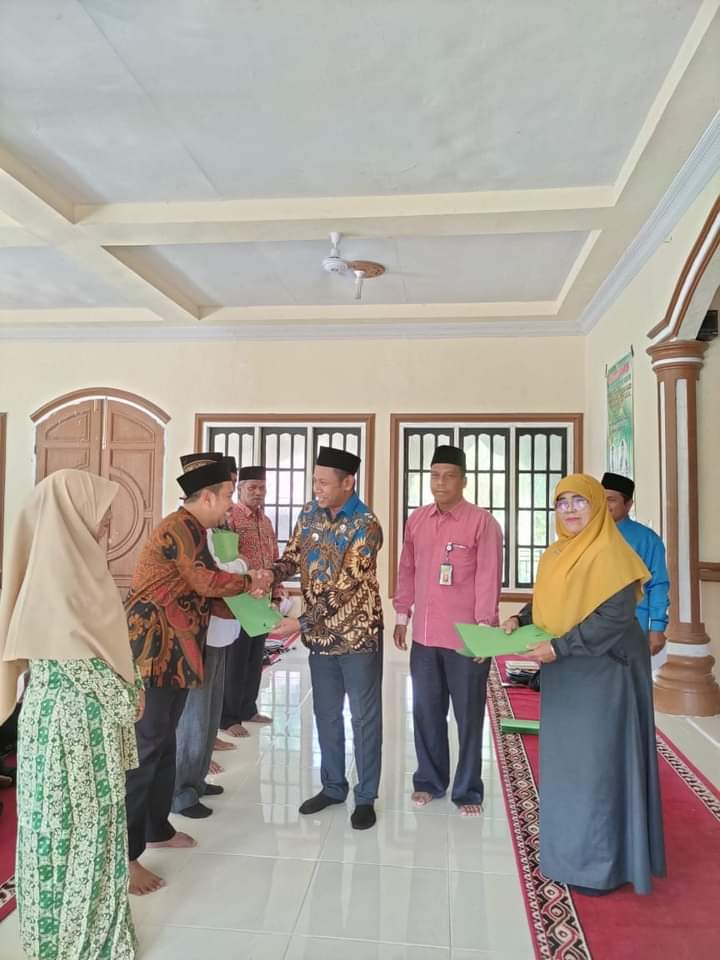 CAMAT BATANG GASAN, ANTON WIRA TANJUNG HADIRI ACARA KHATAM QUR'AN 1444 H
