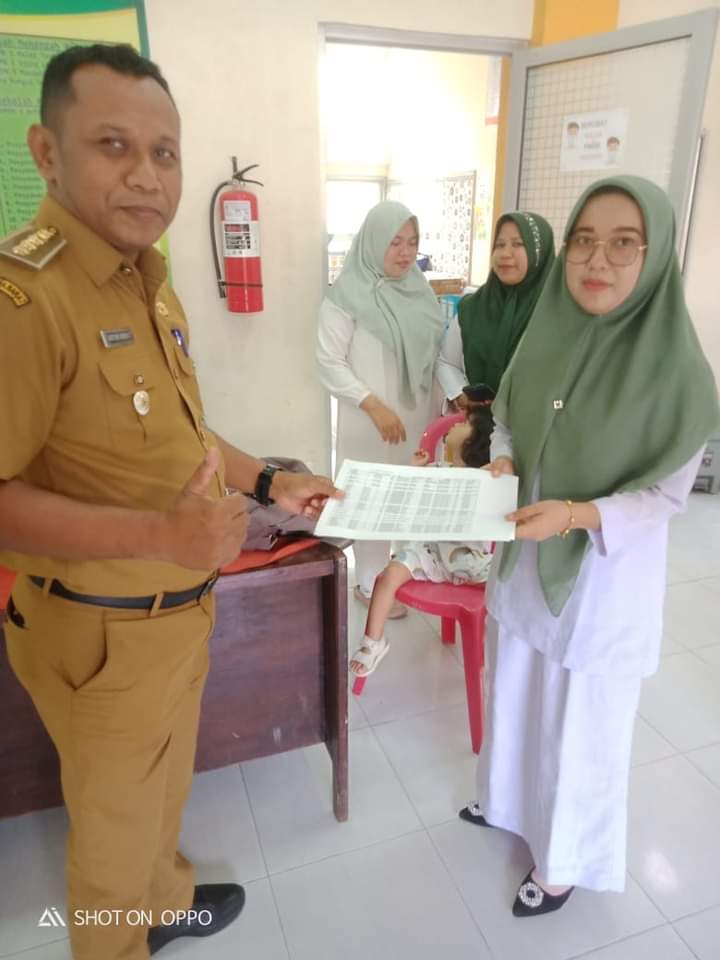 CAMAT BATANG GASAN, ANTON WIRA TANJUNG MONITORING DAN EVALUASI PERCEPATAN PENURUNAN STUNTING 