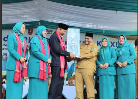 GUBERNUR SUMBAR, BUYA MAHYELDI MEMBUKA SECARA RESMI JAMBORE PKK BERPRESTASI KE-XIX