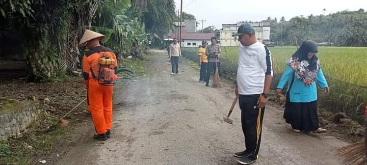 CAMAT BATANG GASAN, ANTON WIRA TANJUNG DAN STAKEHOLDER TERKAIT LAKSANAKAN GOOLINK BERSAMA