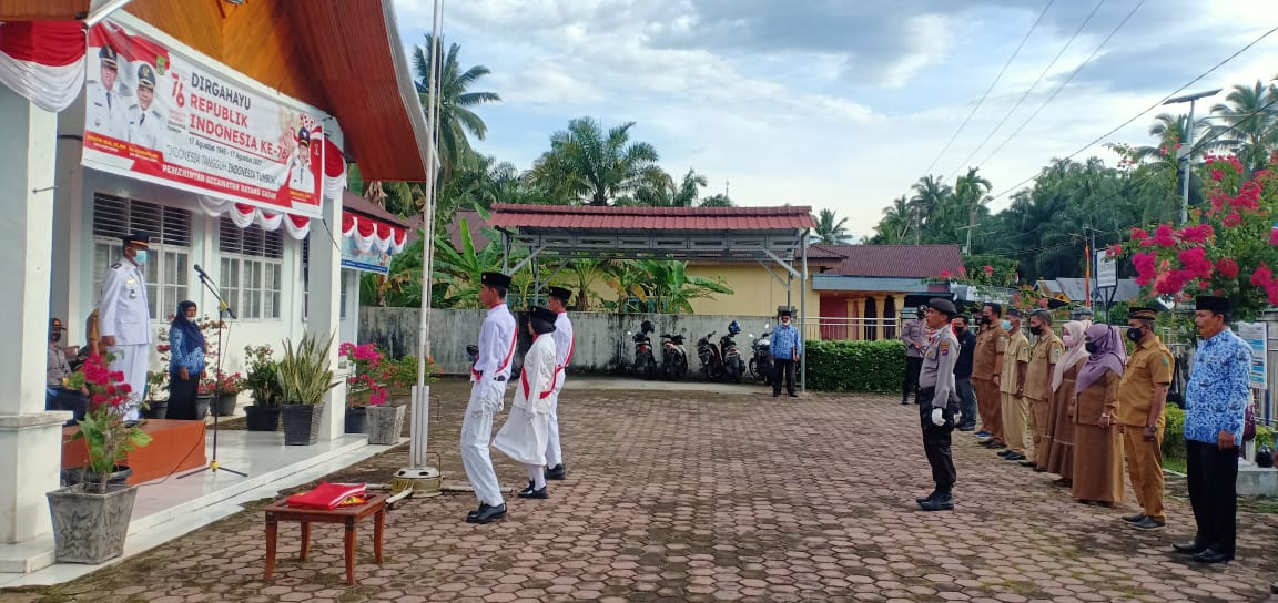 UPACARA HUT KEMERDEKAAN RI KE-76 TK. KECAMATAN BATANG GASAN TAHUN 2021